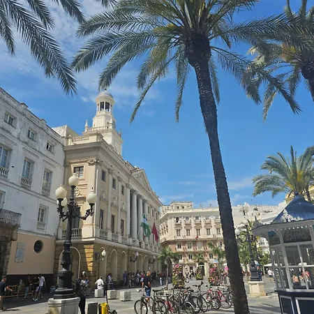 Plaza Santo Domingo Cadiz